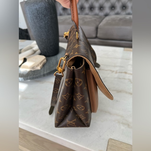 Louis Vuitton Marignan Handbag Monogram Canvas in Sesame - Picture 4 of 17